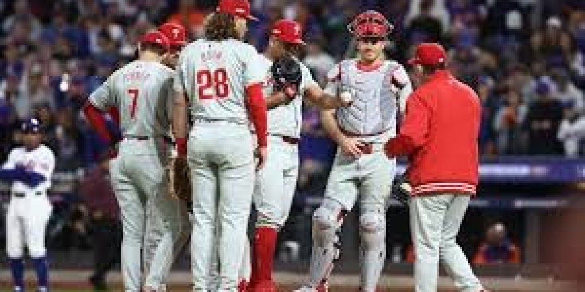 Ronald Acua Jr. going after history as Braves conclude series with Phillies